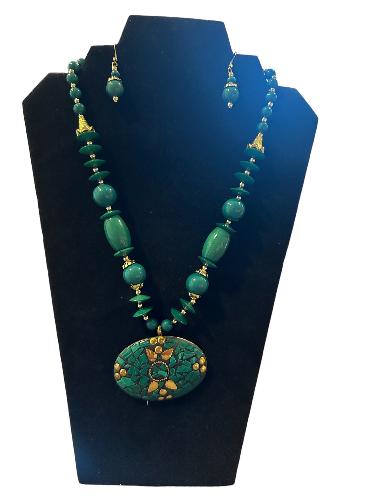 Elegant Blossoming Beauty Oval Green Pendant Beaded Necklace And Earrings Set / Ruchi