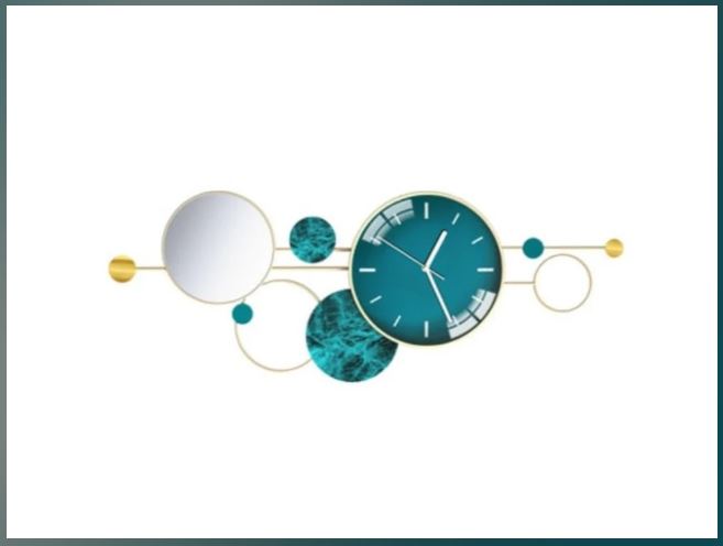 Classic Luxurious Metal Wall Clock / Ruchi