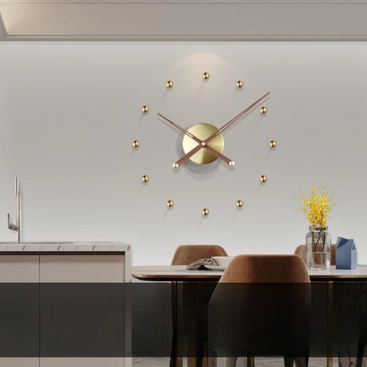 Circular Metallic Wall Clock / Ruchi