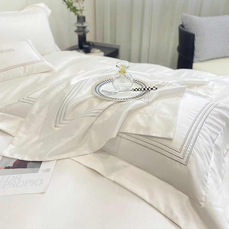 Enchanting White Stripe Design Cotton Bedding Set / Ruchi