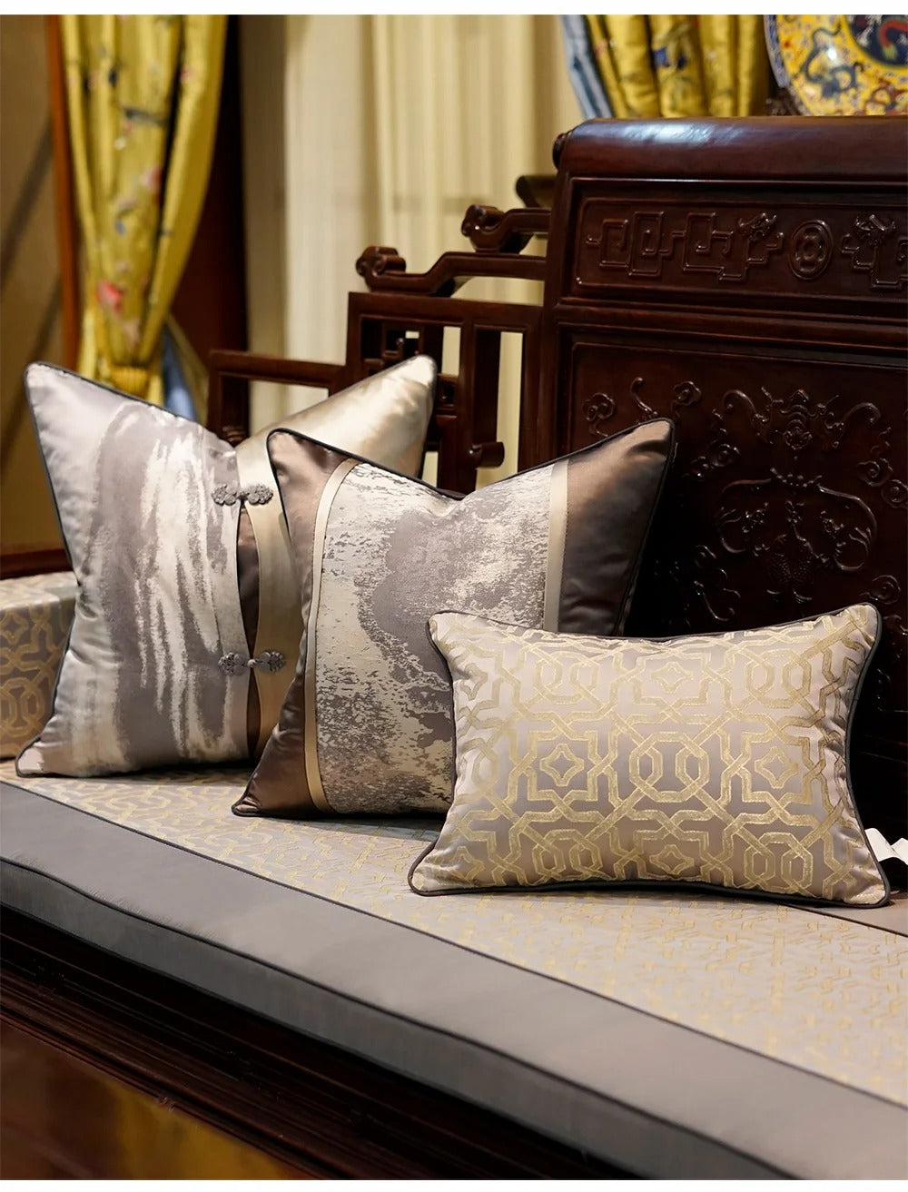 Chic Elegance Polyester Jacquard Square Embroidered Pillow Case / Ruchi