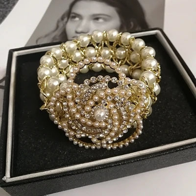 Women's Pearl Beaded Bracelet / Ruchi