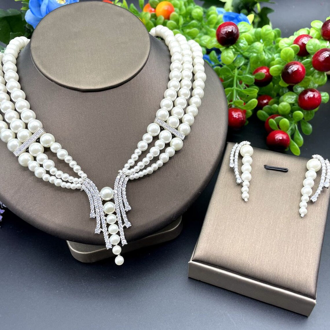 3 Pieces Cubic Zirconia White Pearl Jewelry Set / Ruchi