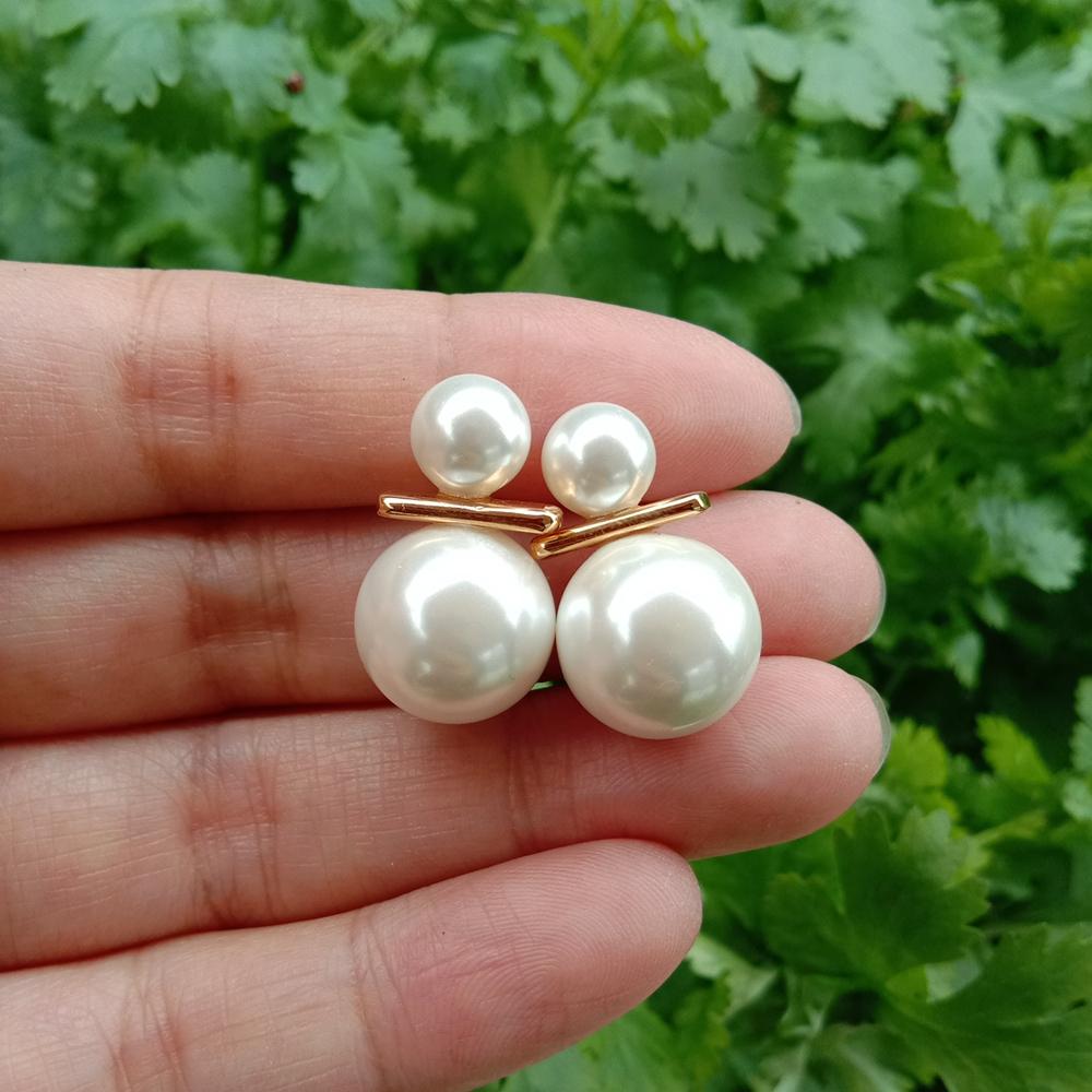 White Sea Shell Pearl Gold Plated Stud Earrings / Ruchi