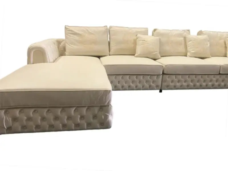 Modern Genuine Leather Chesterfield Style Sofa / Ruchi