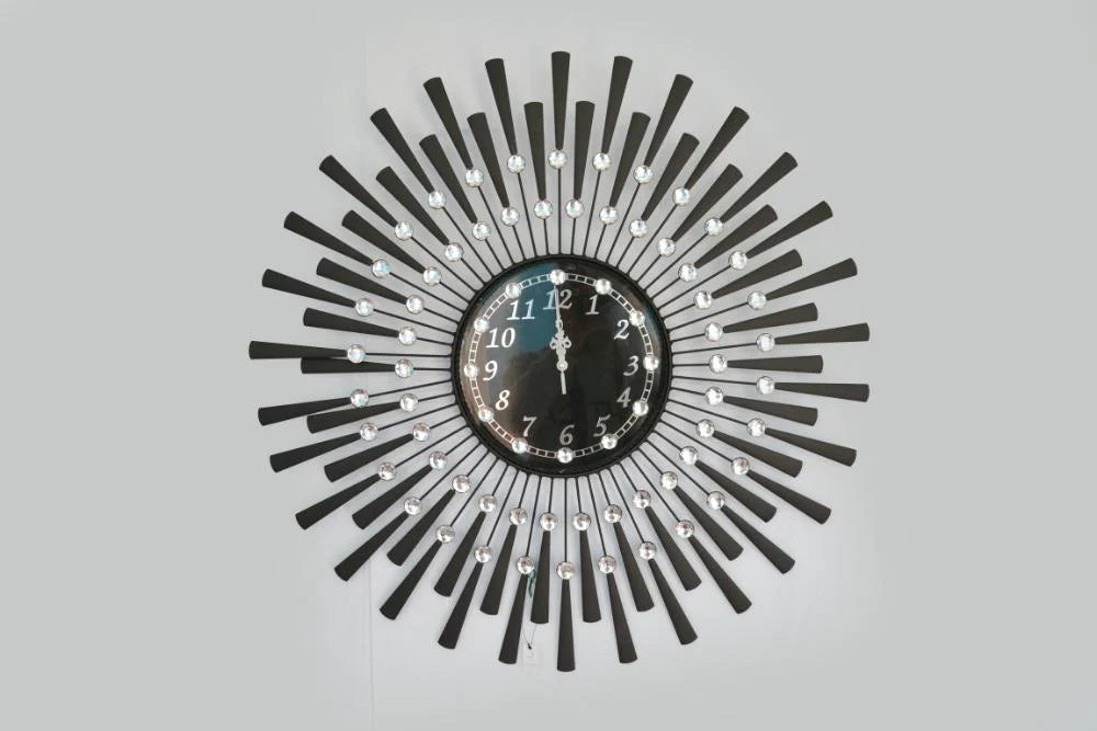 Alluring Shiny Metal Decorative Wall Clock / Ruchi