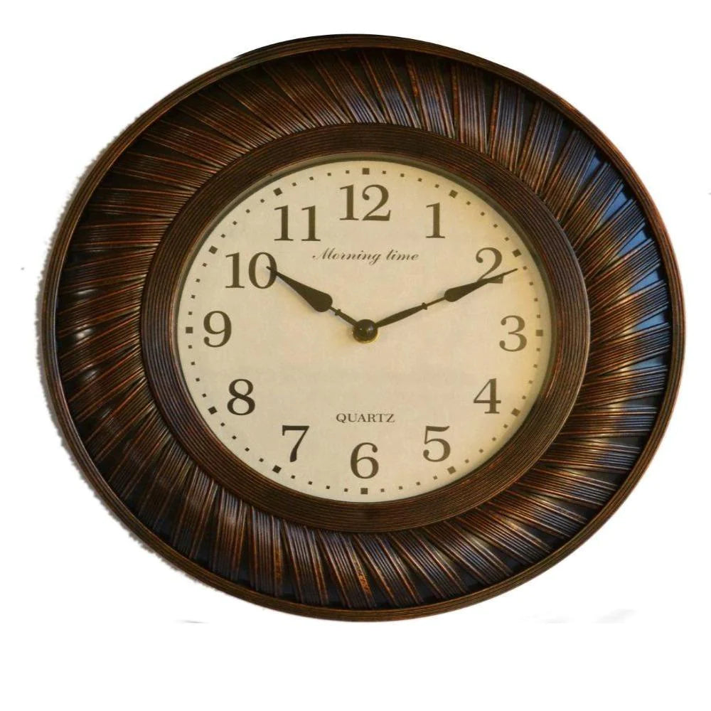 Enticing Round Wall Clock With Set Of 2 Mirrors / Ruchi