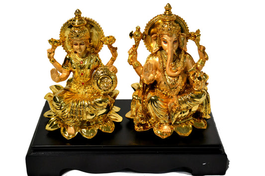 Endearing Decorative Set Of Metal Idol Statue / Ruchi