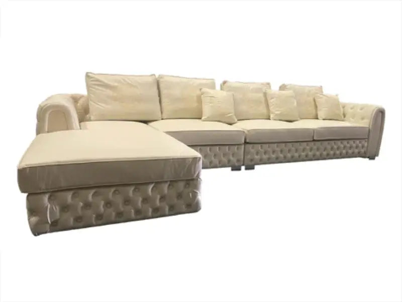 Modern Genuine Leather Chesterfield Style Sofa / Ruchi