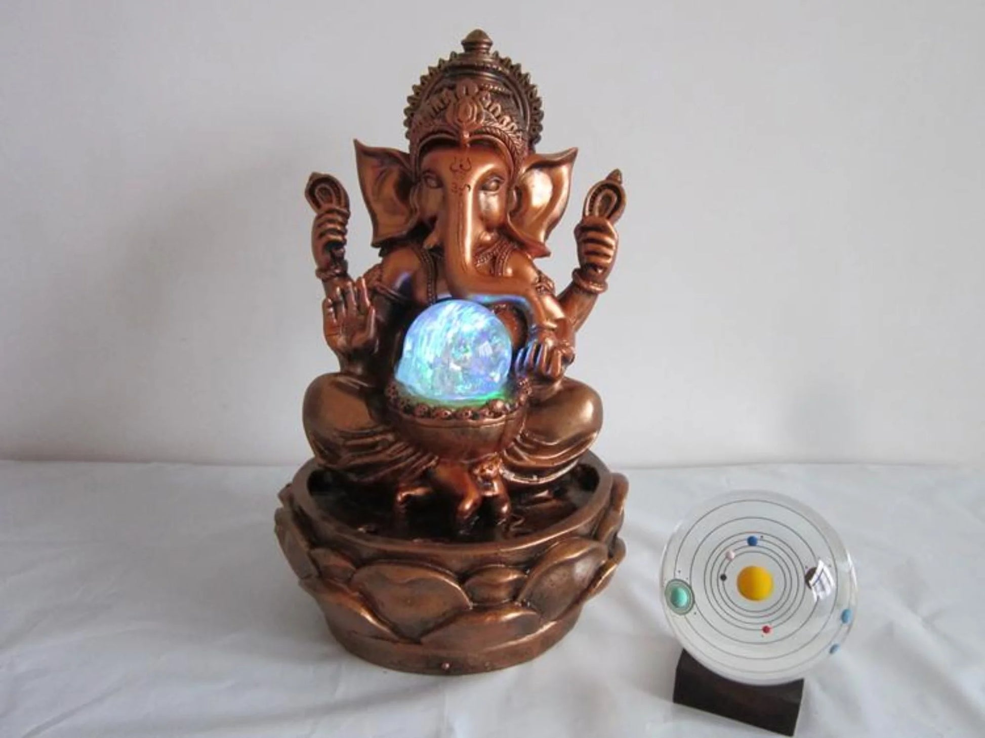 Exclusive Thoughtful Resin Decorative Water Fountain / Ruchi